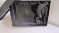 Presentation box for hip flask