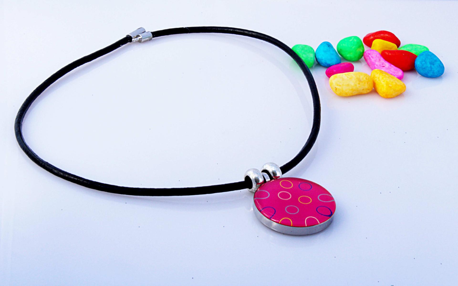"Circle Of Life" Stainless Steel Pendant in bubblegum pink