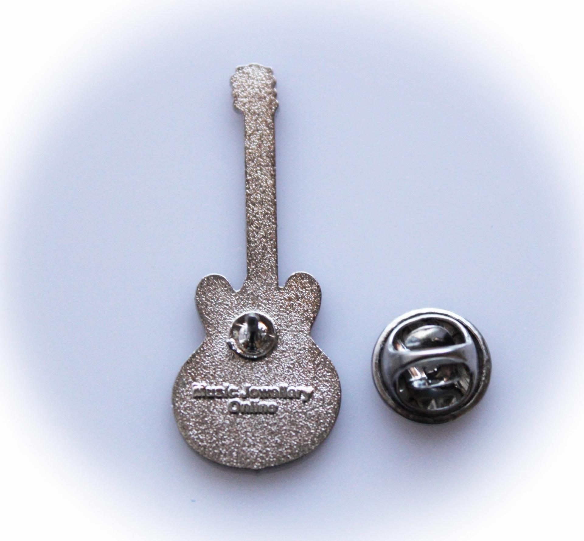 Gibson ES 335 Pin Badge - Sixties Cherry Stain Colour