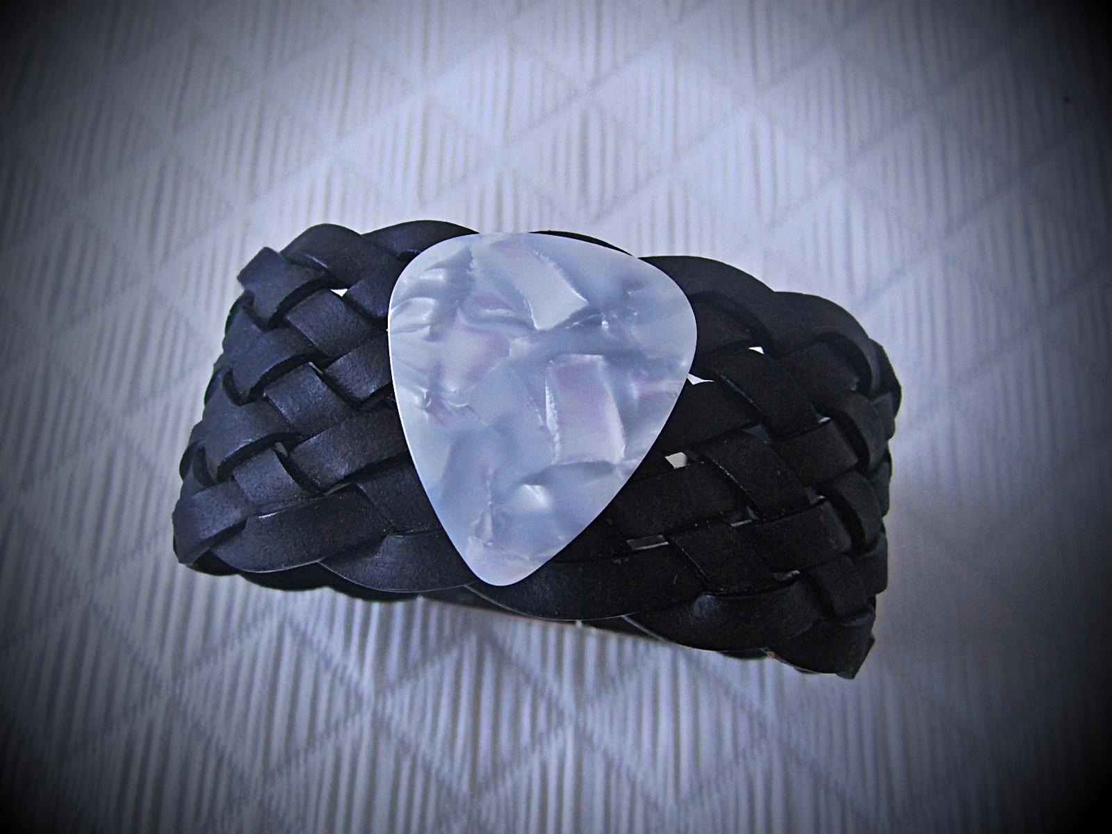 Chunky Magnetic Leather Bracelet with White Guitar Pick