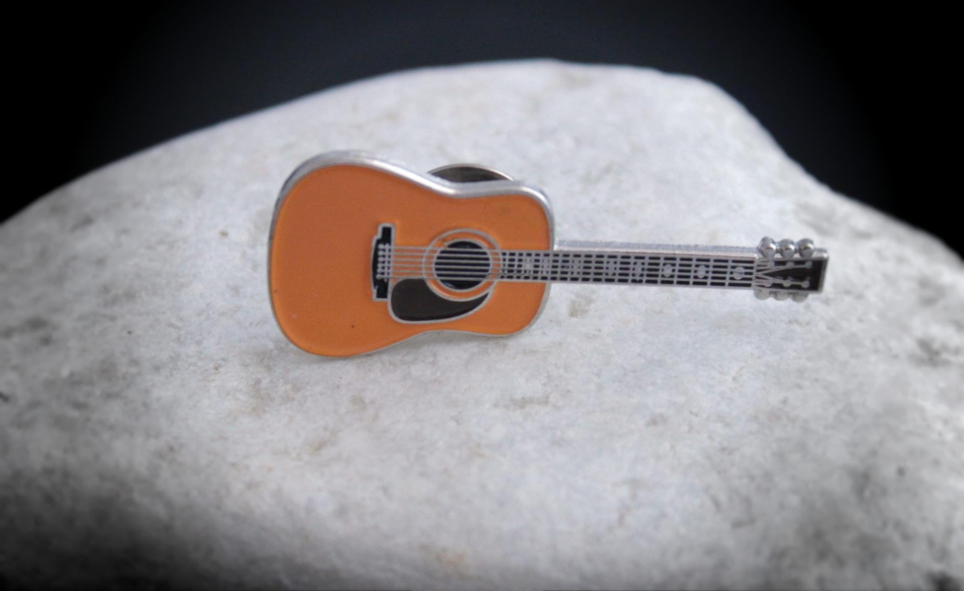 Martin D45 Natural Guitar Pin Badge