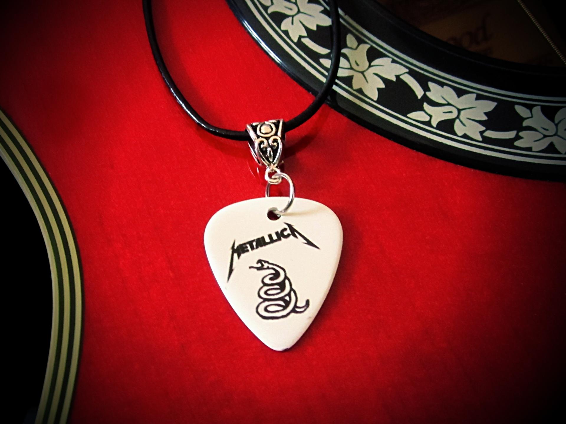 "Rock Band" Gallery Choker Necklaces