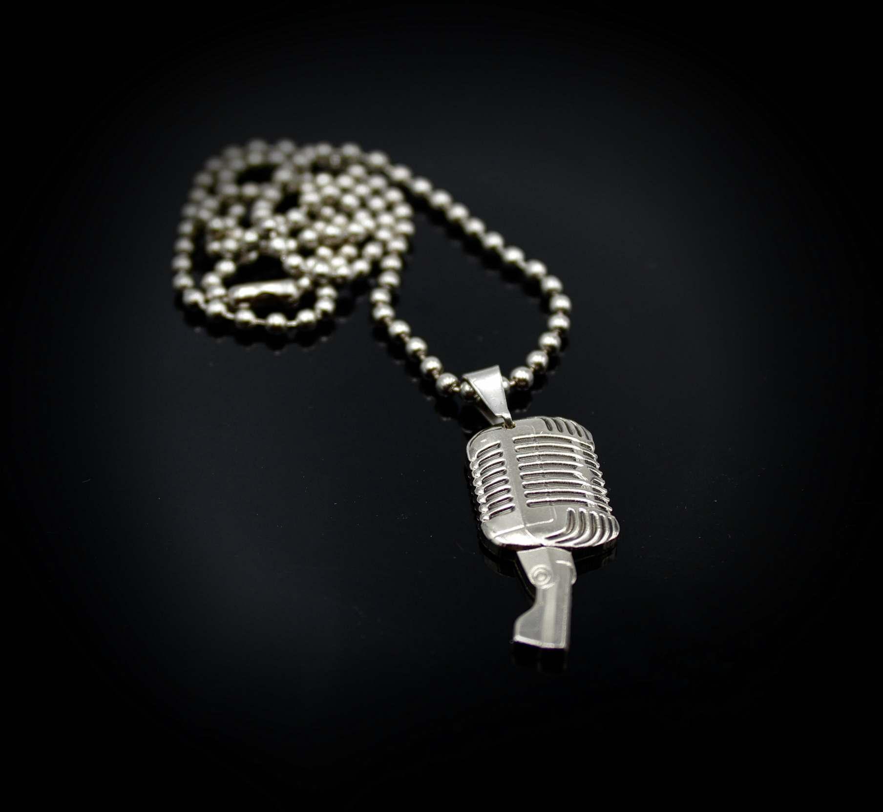Microphone Pendant Retro Vintage Style - 3D