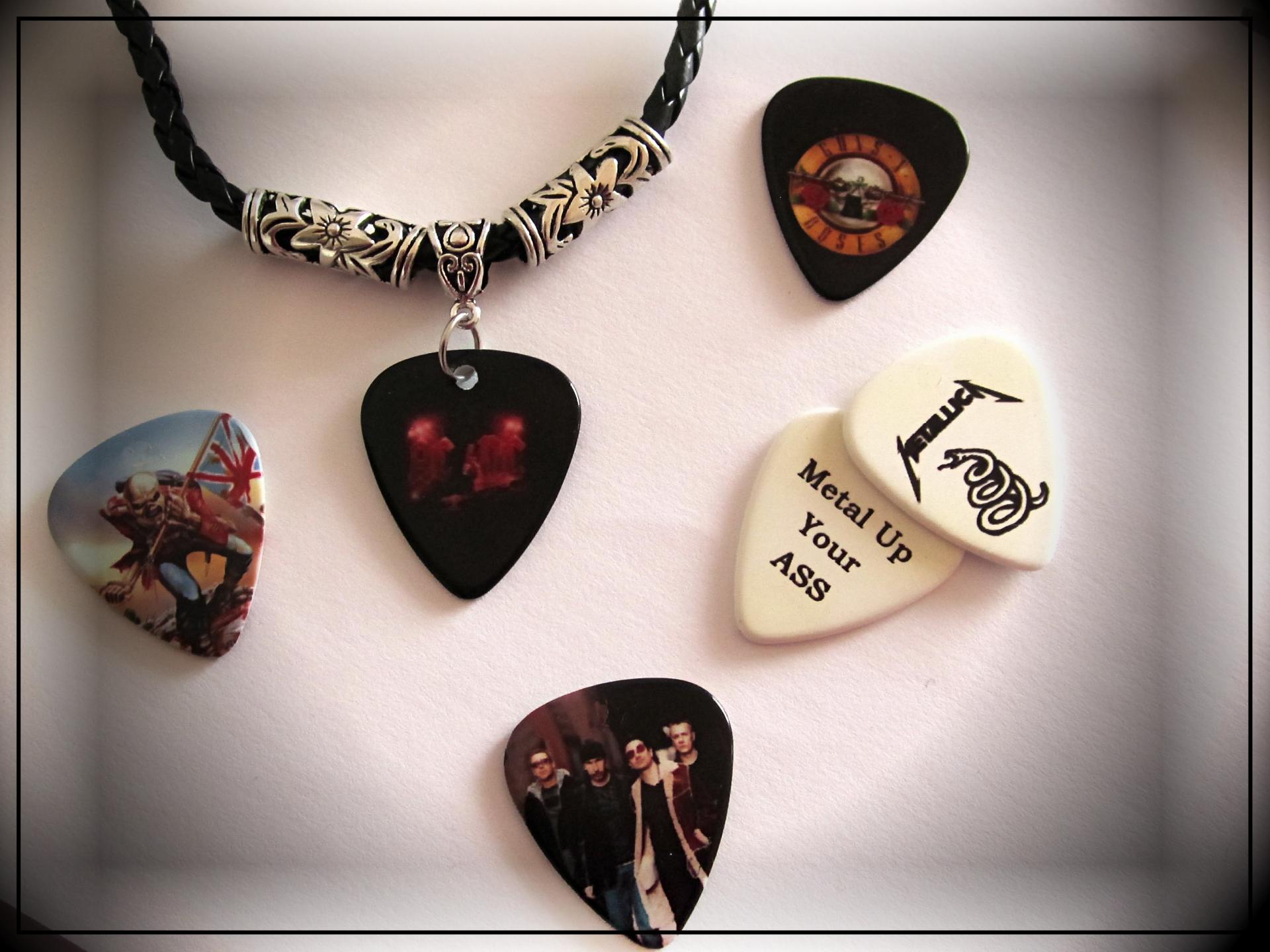 "Rock Band" Gallery Choker Necklaces